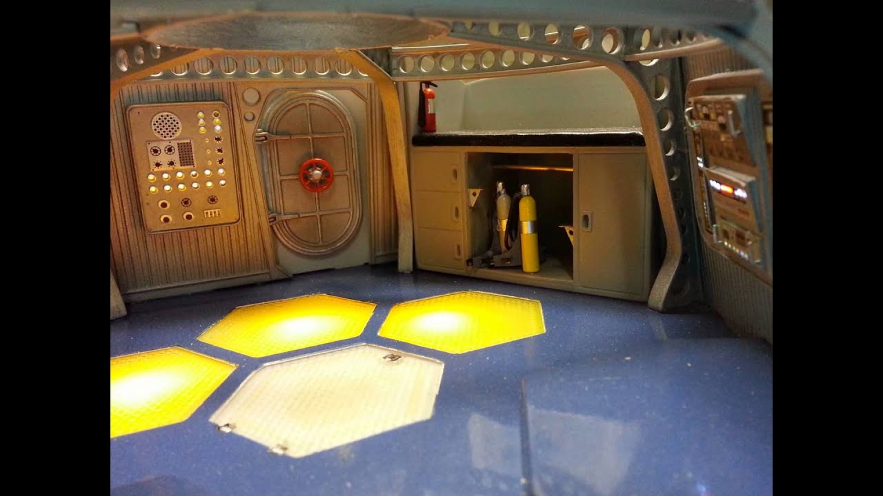 mobius 1/32 flying sub