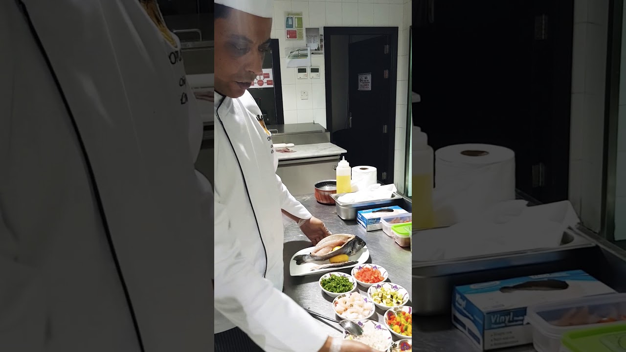 Daurade farcie avec la duxelle de crevettes by Chef Ahmed