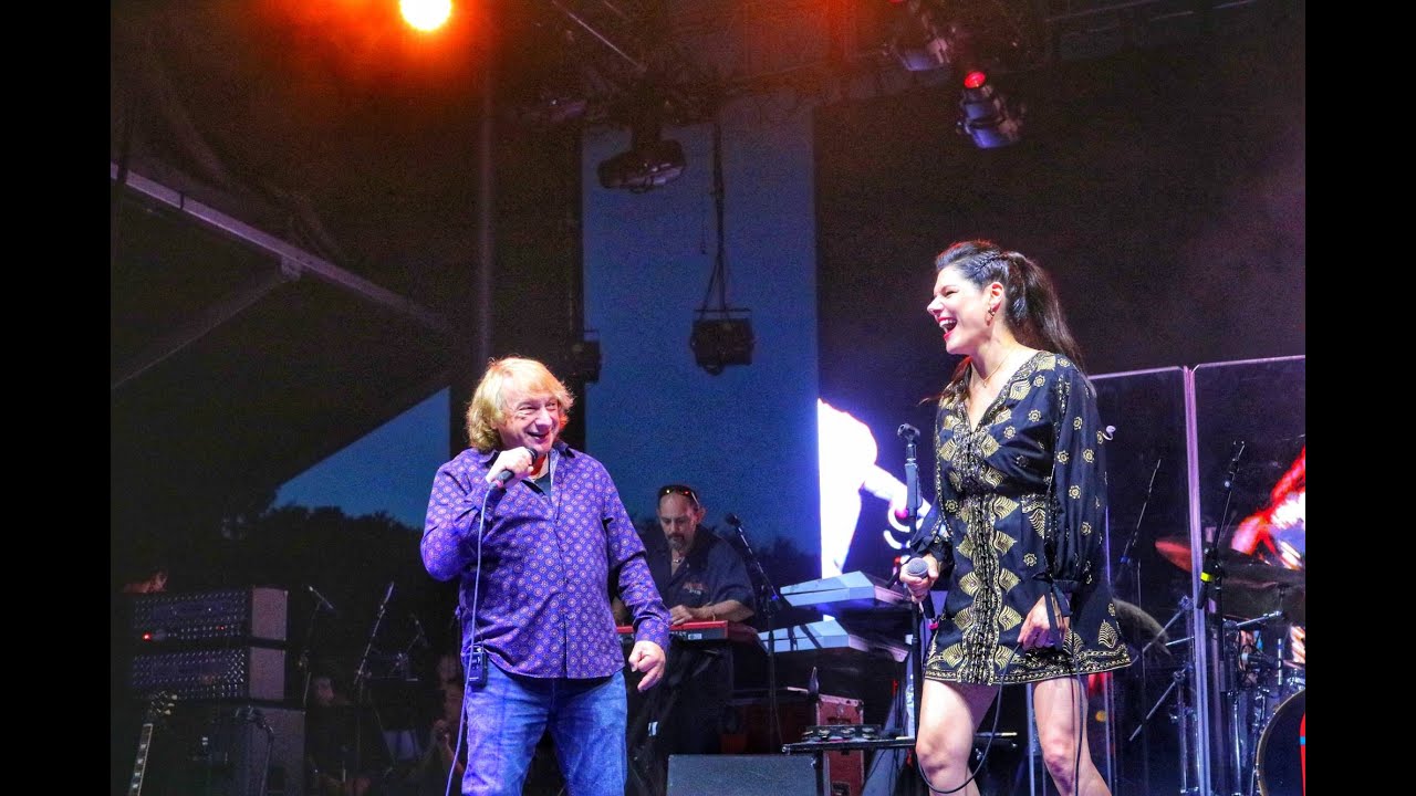 Lou Gramm feat. Queen V - 