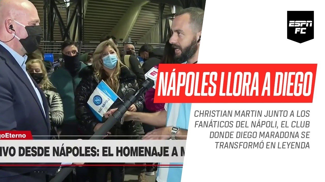 EMOCIONANTE: los fanáticos del #Nápoli lloran por la muerte de Diego #Maradona, su máximo ídolo