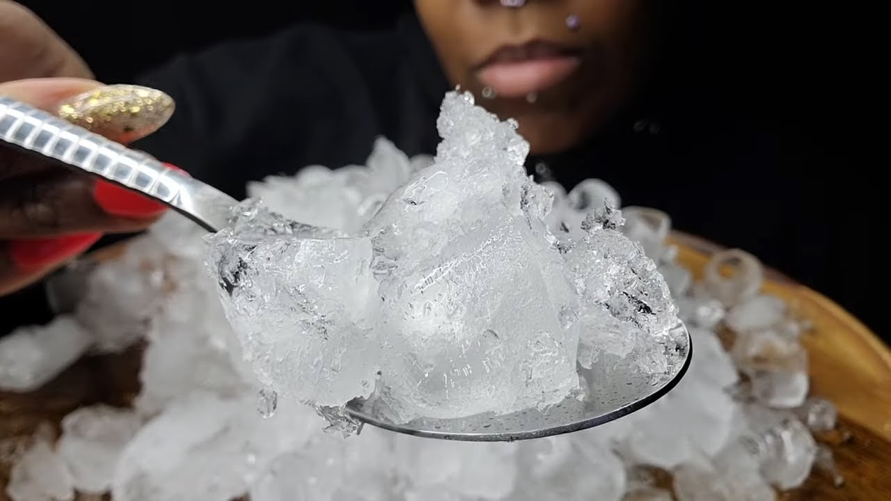 CARBONATED CRUSHED ICE & FRESH IGLOO ICE | CRUNCHY | #iceeating #asmr #asmrice