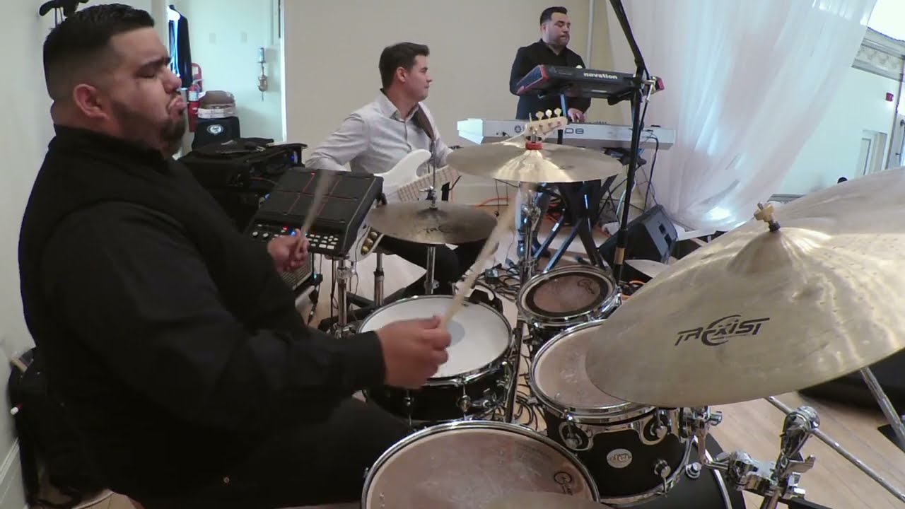 Keyboardist took us in / Must Watch