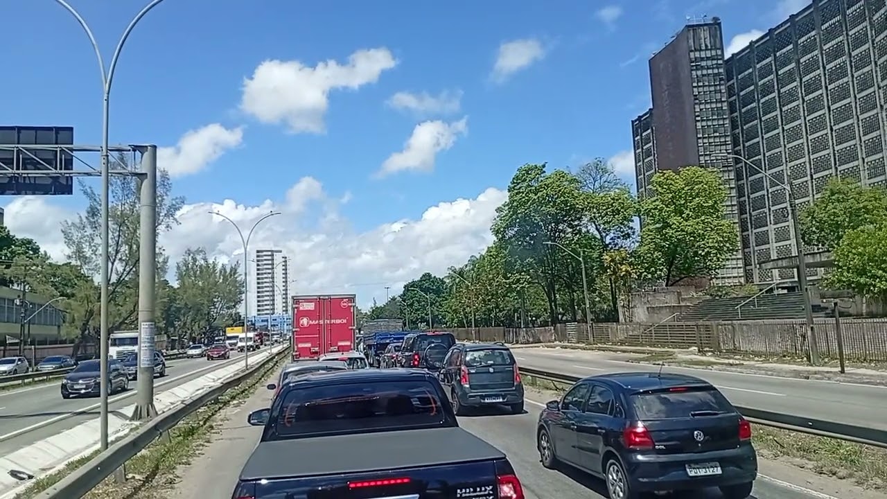 BR 101  trânsito complicado 