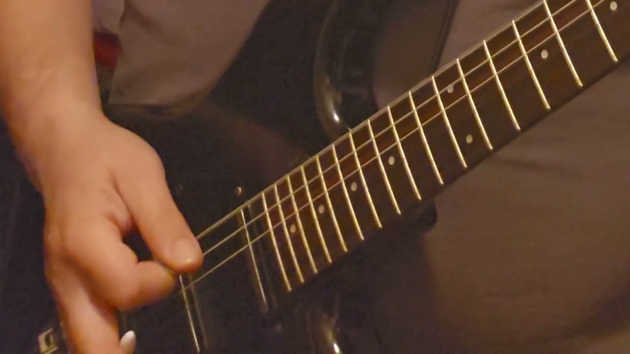 Quick jam on the Ibanez 1985 Roadstar 2 RS 430 Deluxe, BACK TO THE FUTURE MODEL