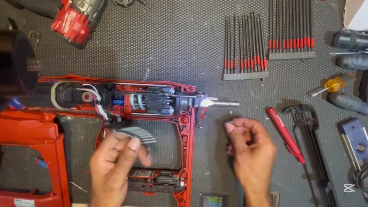 Clavadora Hilti bx3