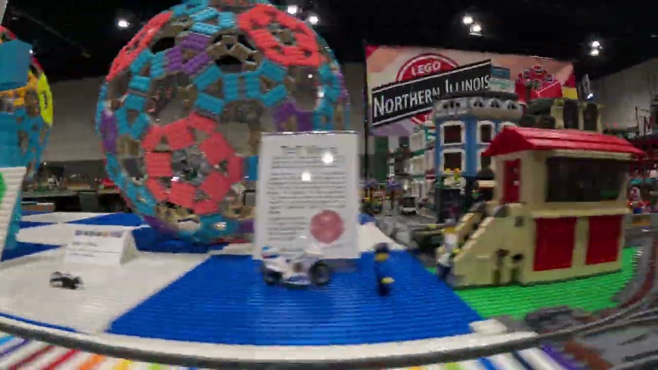 NILTC's Layout @ Brickworld Holiday Joy - Video 14