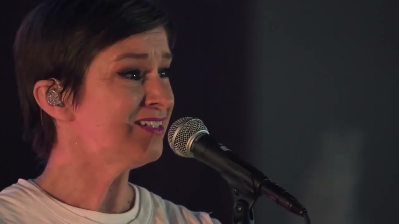 Crystal Lewis Y Su Hija Izzi Ray -Mientras Hablas (Mariners Worship   So Will I 100 Billion)