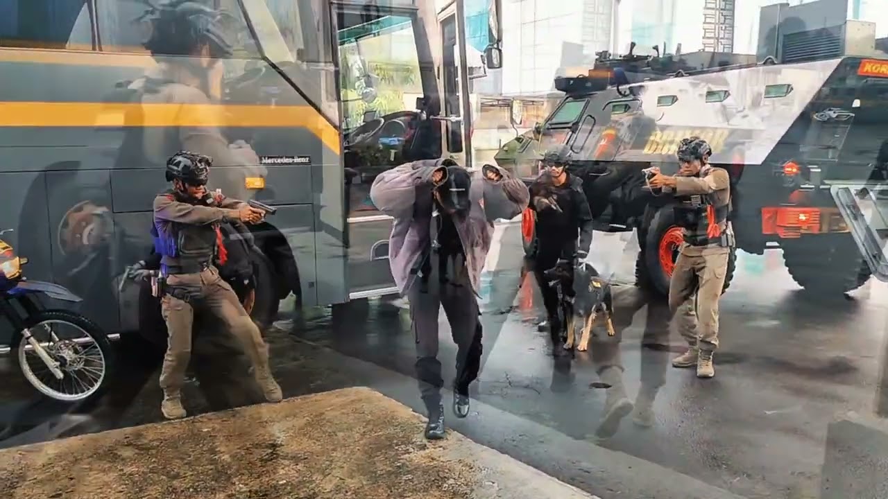 Latgab polisi satwa korsabhara Baharkam Polri dan gegana korbrimob Polri