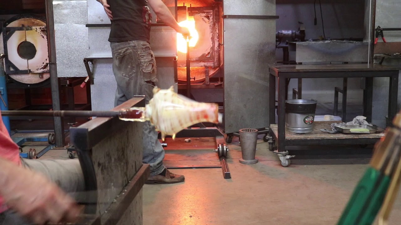 Making a blown glass sea shell