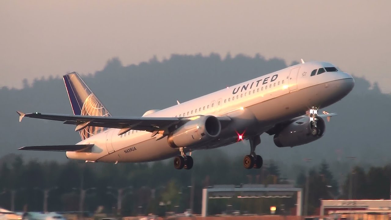 United Airlines N439UA A320 Takeoff Portland Airport (PDX)