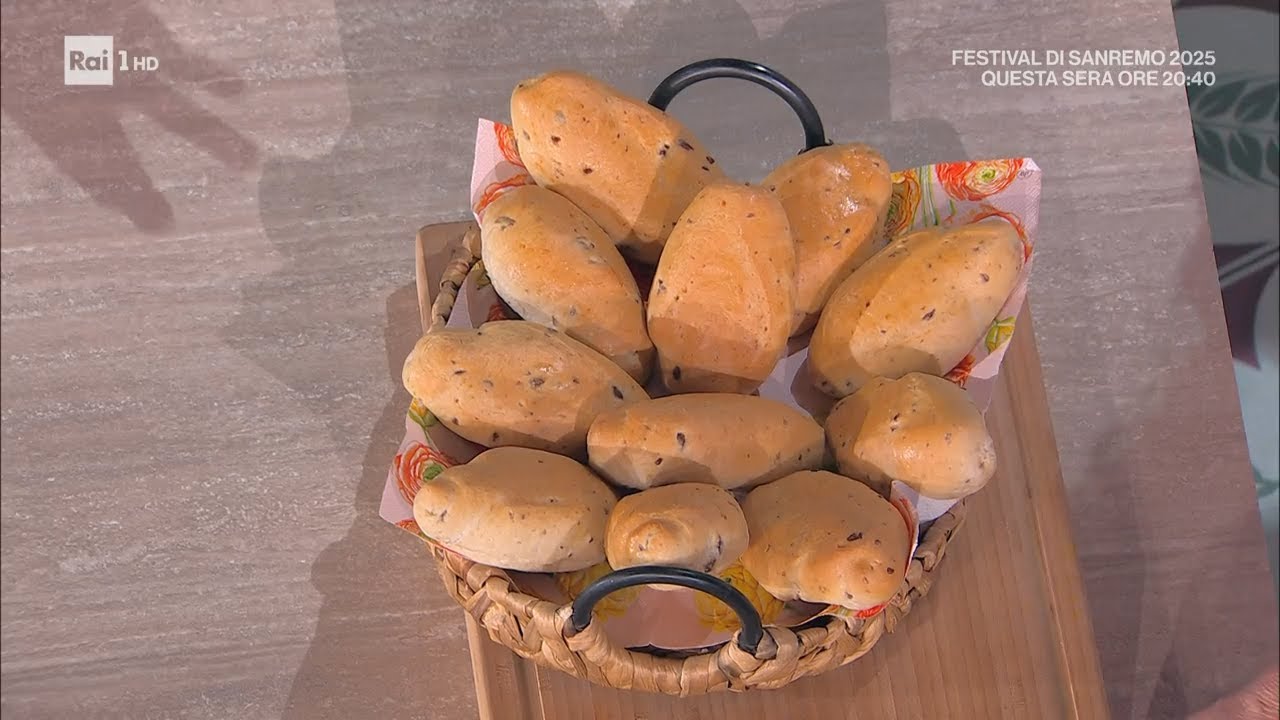 Panini alle olive taggiasche - È sempre mezzogiorno 13/02/2025