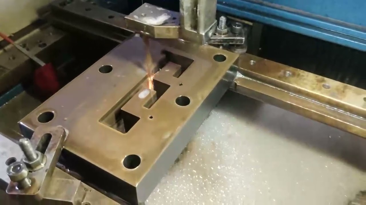 Wire cutting processing of molds. #wirecutting #metalworking