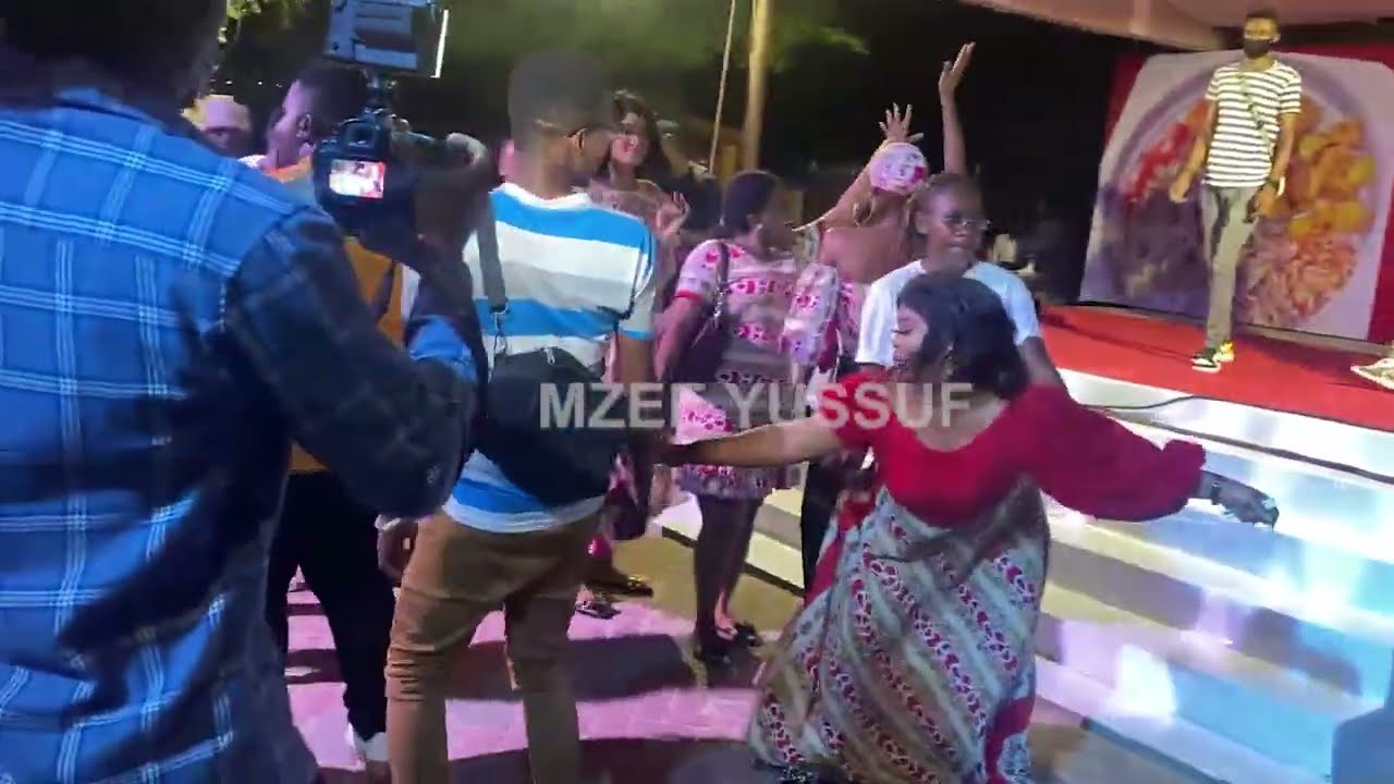 Hairuhusiwi chini ya 18 / Mzee Yussuf / Dela kunasia wafanya Kufuru / Usiku wa Raha za Uswahilini /