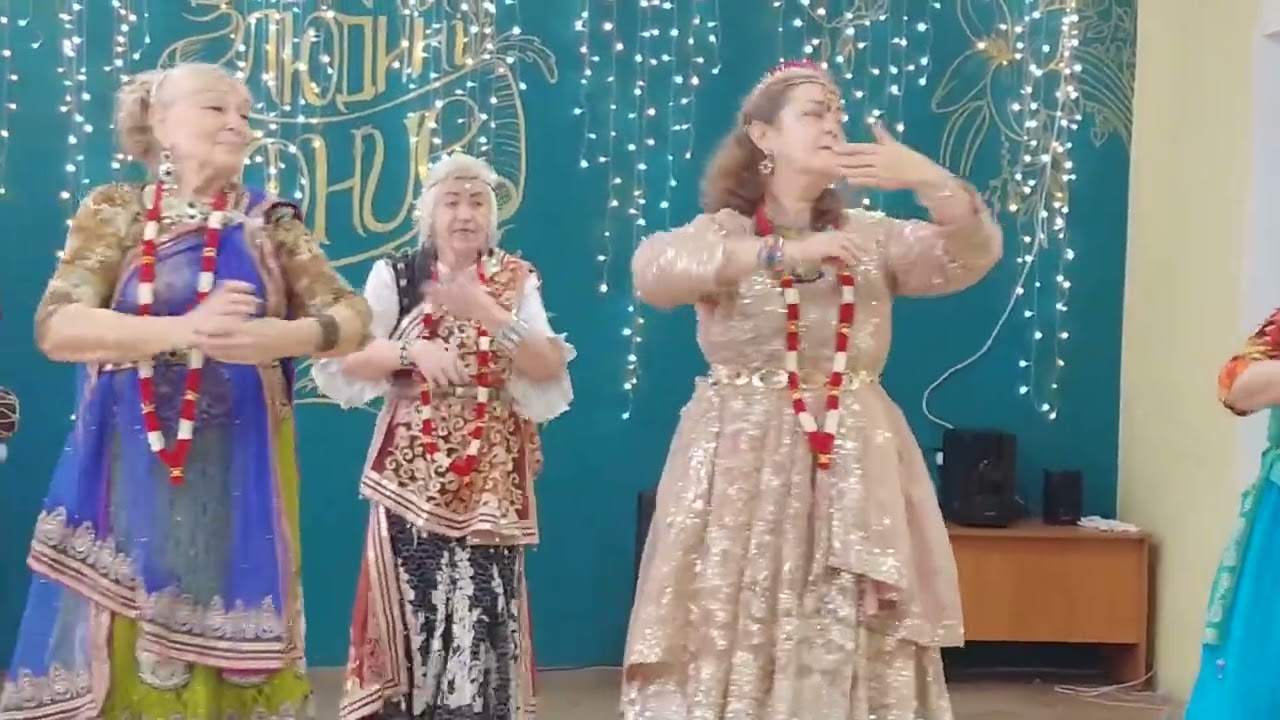 02 вальс танго  циганский  индийс вальс снежинки 20251226 110807