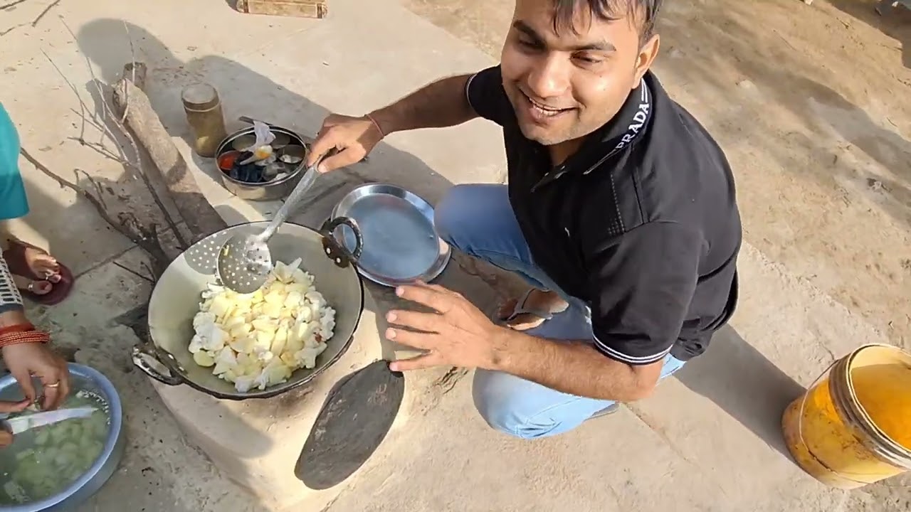 Bhaiya ne bnayi bhut hi mazedar sabji 😋| SHIVANI CHAUDHARY 