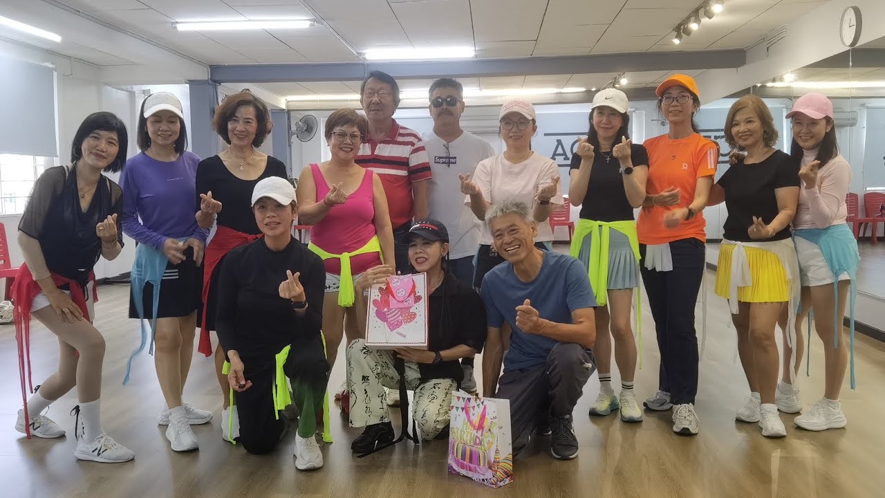 UN CHA CHA A MEZZANOTTE Line Dance