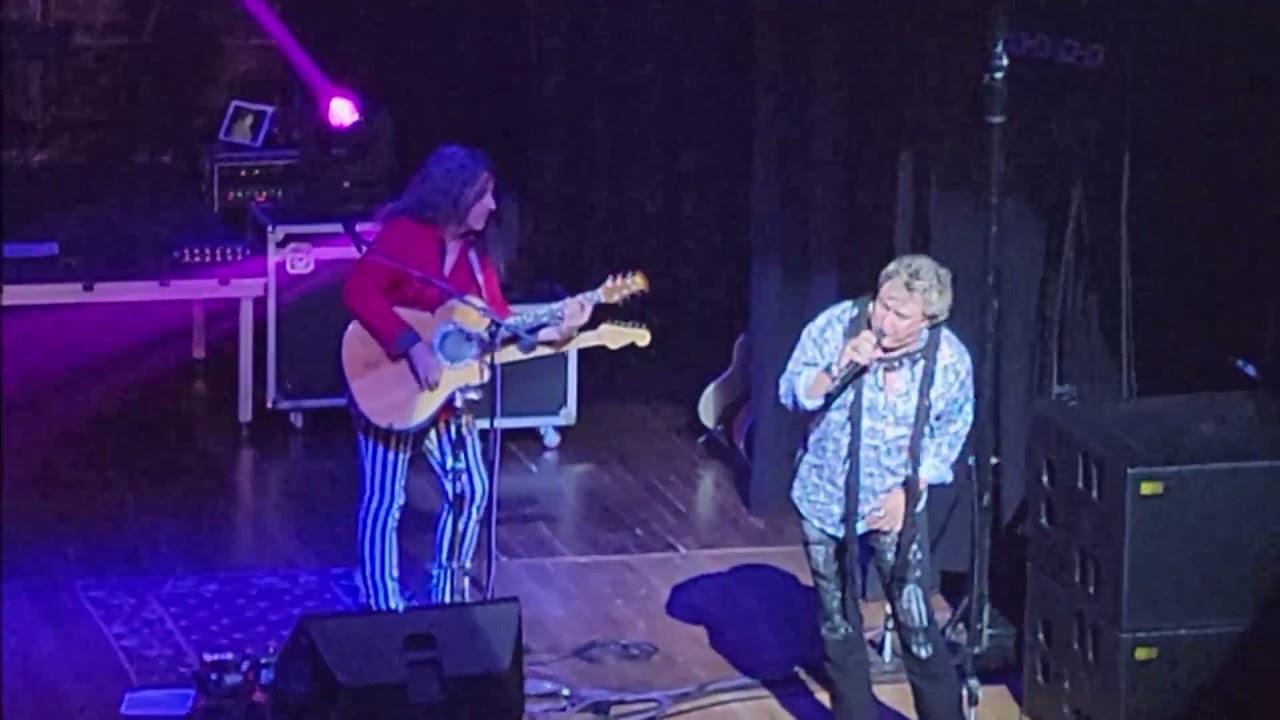 The Classic Rock Experience performing Maggie May