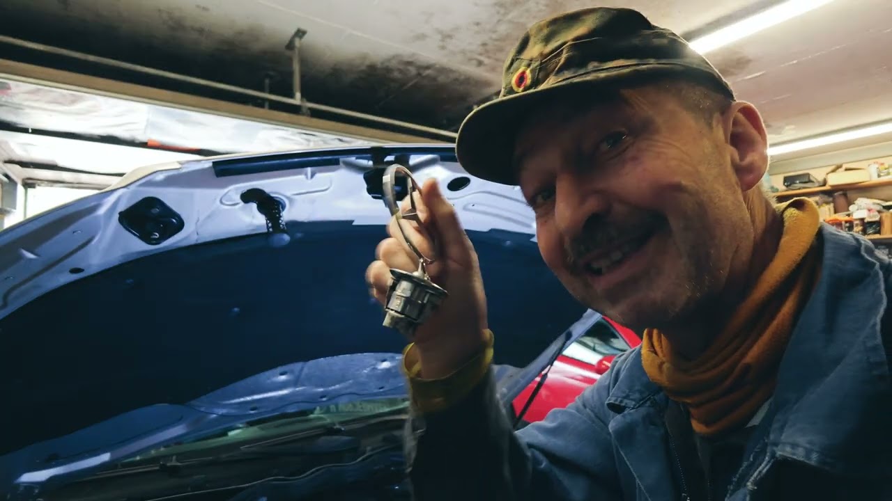 Mercedes W204 Stern gegen Plakette wechseln