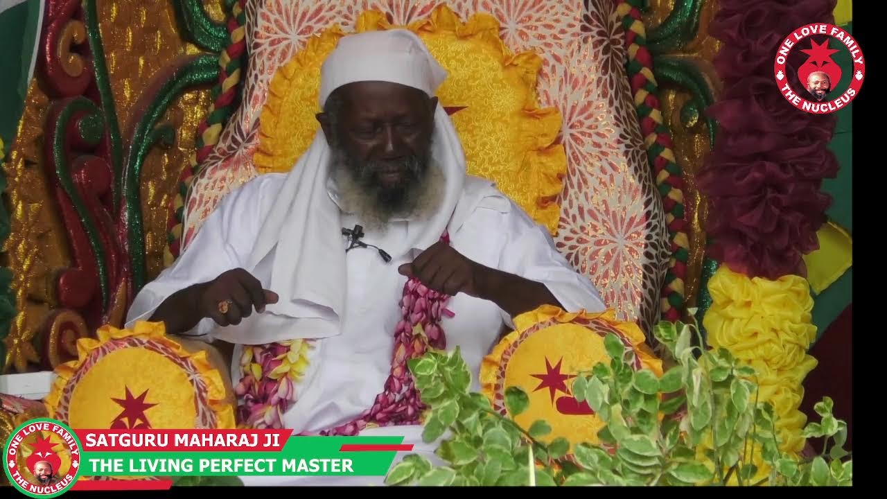 SATGURU MAHARAJ JI THE WORLD TEACHER BLESSING THE ENTIRE WORLD