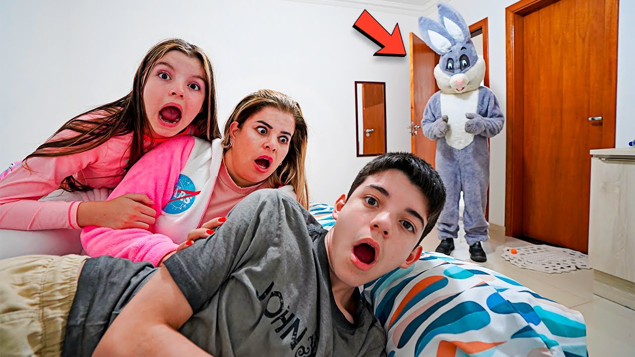 O COELHO MALVAD&Atilde;O - PASSAMOS A NOITE NA CASA DO COELH&Atilde;O E ALGO ACONTECEU 3 HORAS DA MANH&Atilde; - Parte 16