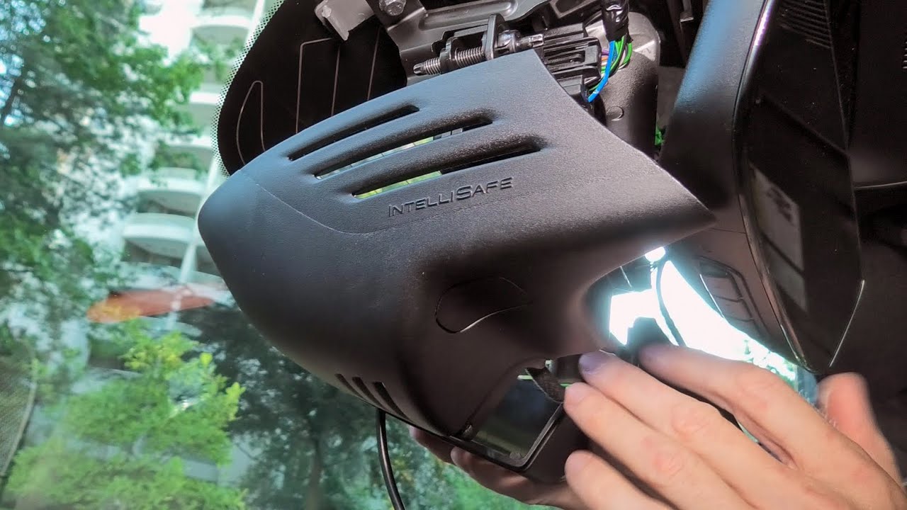 Volvo XC40 (2019-2026): How To Remove Windshield Black Cover (Access Rearview Mirror, Front Camera)?