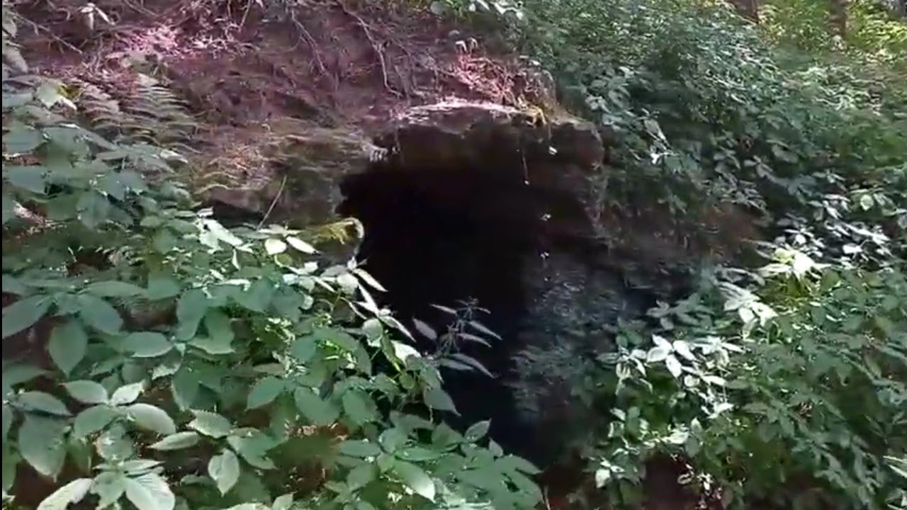 GESCHICHTE & ABENTEUER: Unbenannter Einbau bei Arzberg  - Unnamed mining tunnel near Arzberg