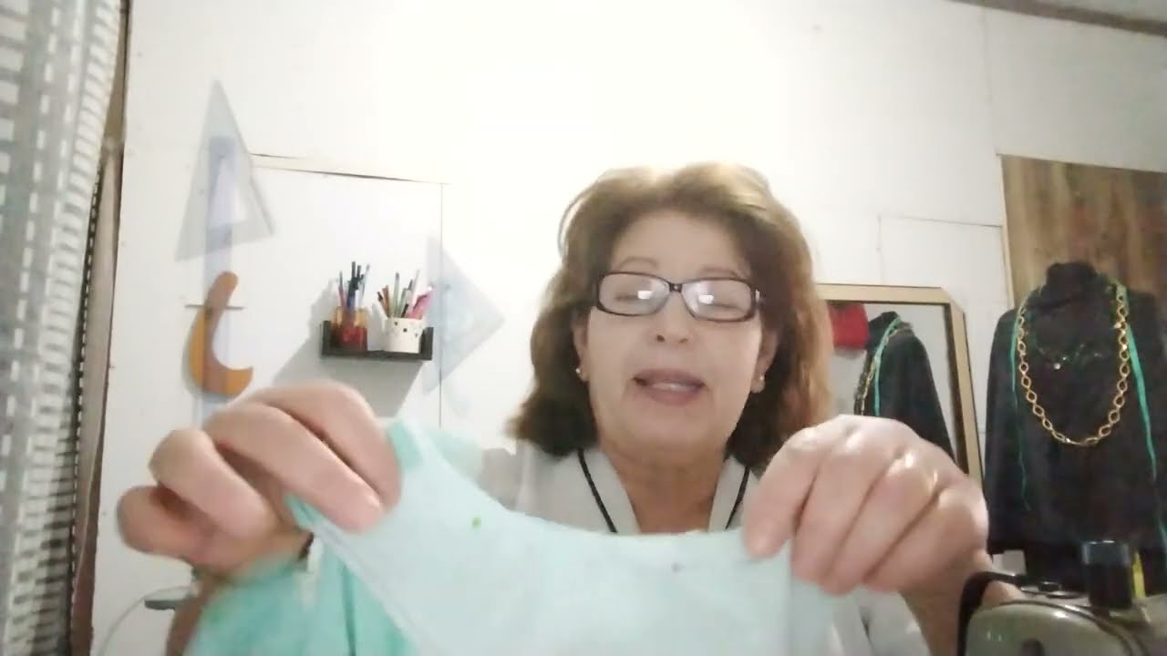 Πώς βάζουμε τη μόστρα στην πουκαμίσα.