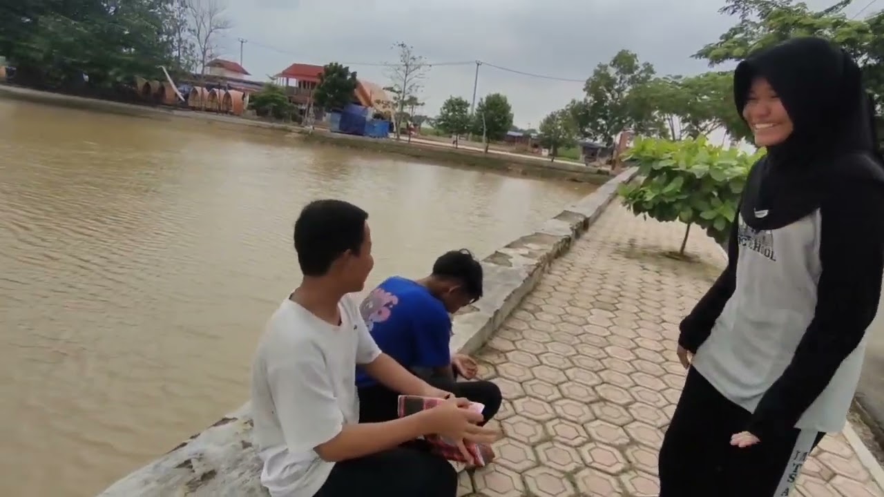 tugas b. Indonesia membuat berita💁🏻‍♀️💁🏻‍♀️
