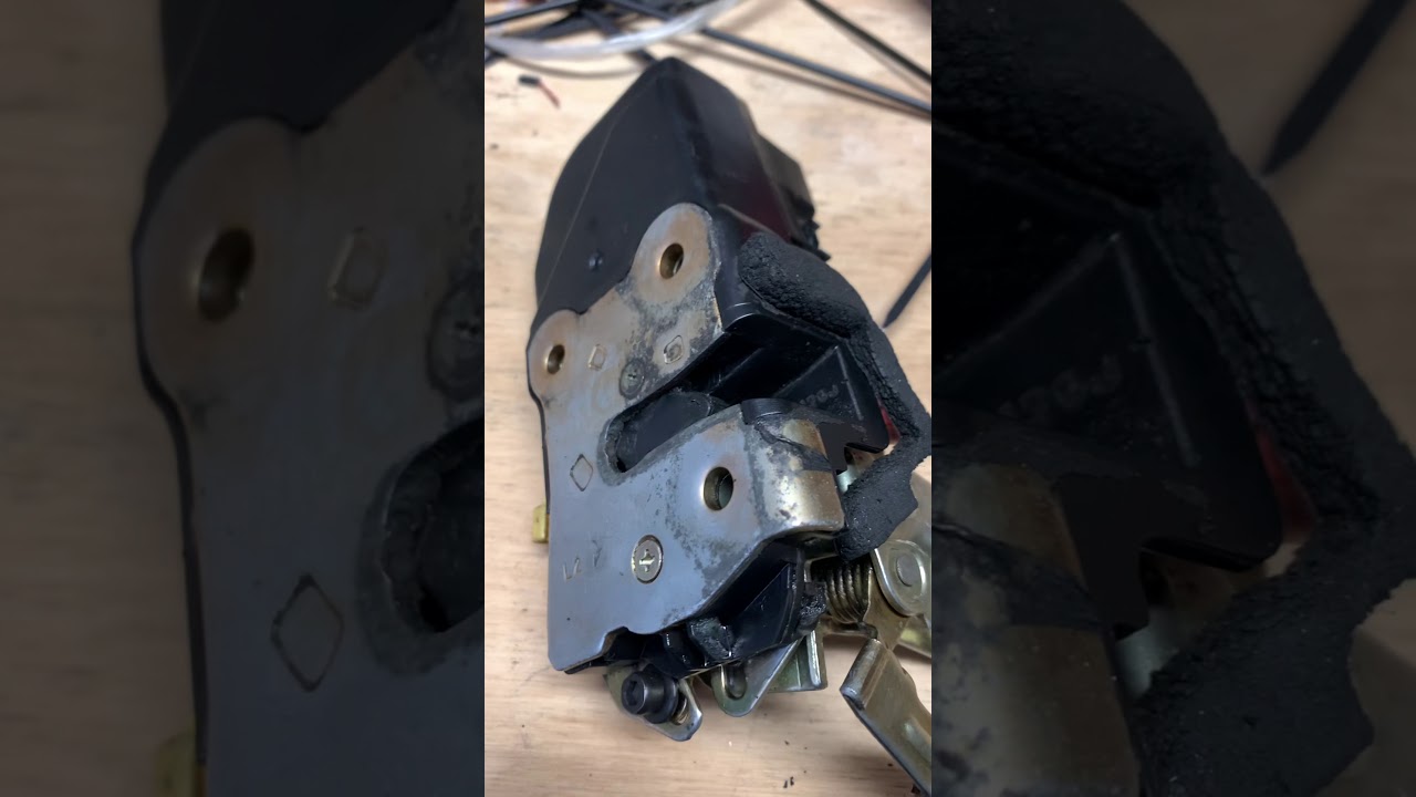 Jeep commander lock actuator