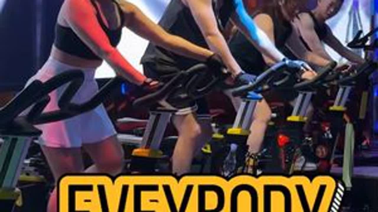 #everybody打碟摇 #每个动作都是用汗水换来的 #见人不如健身 #动感单车 #上热搜