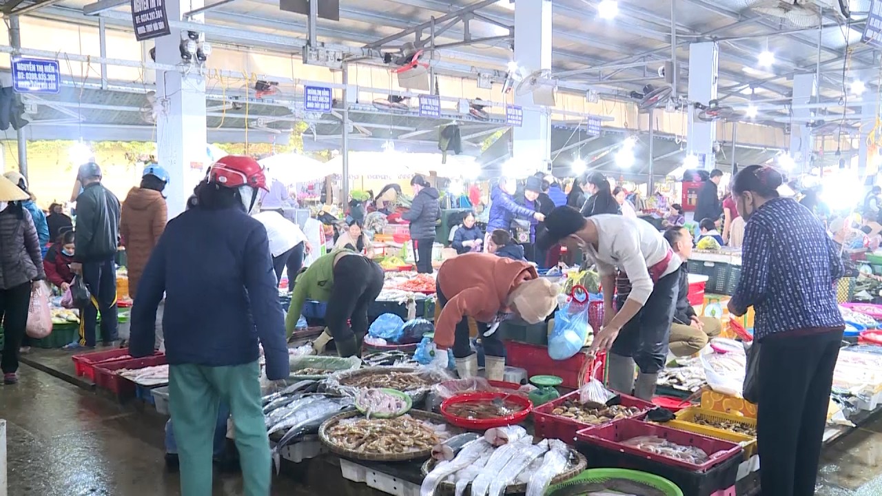 Nhộn nhịp phiên chợ Tết