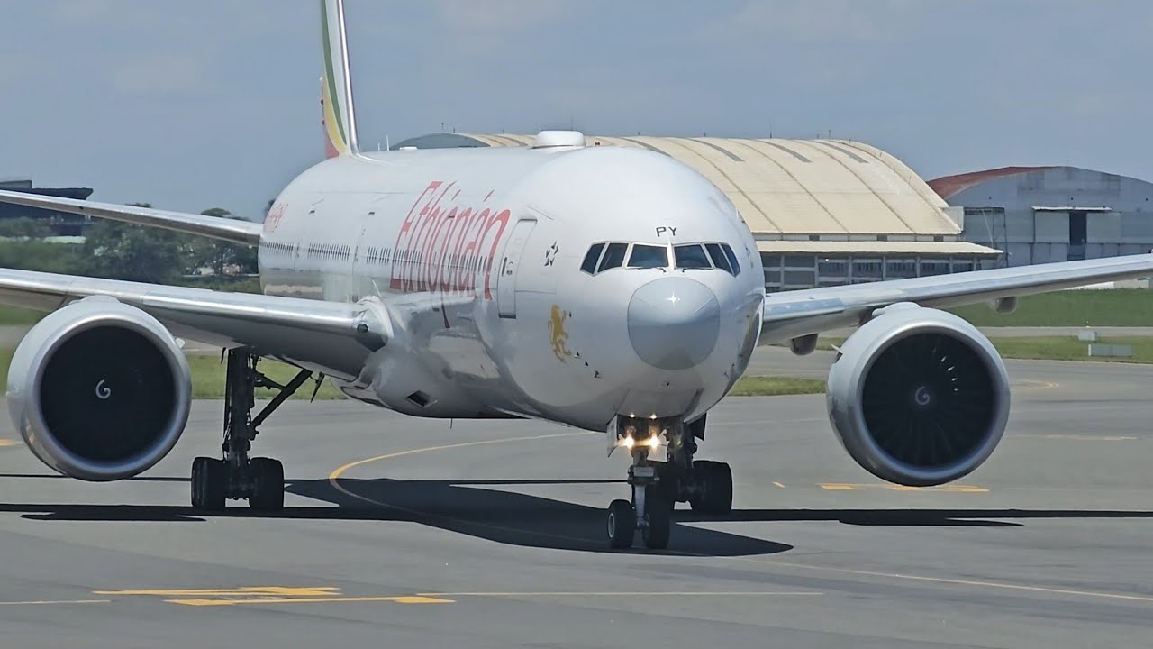 DAY AND NIGHT PLANE SPOTTING NAIROBI JKIA