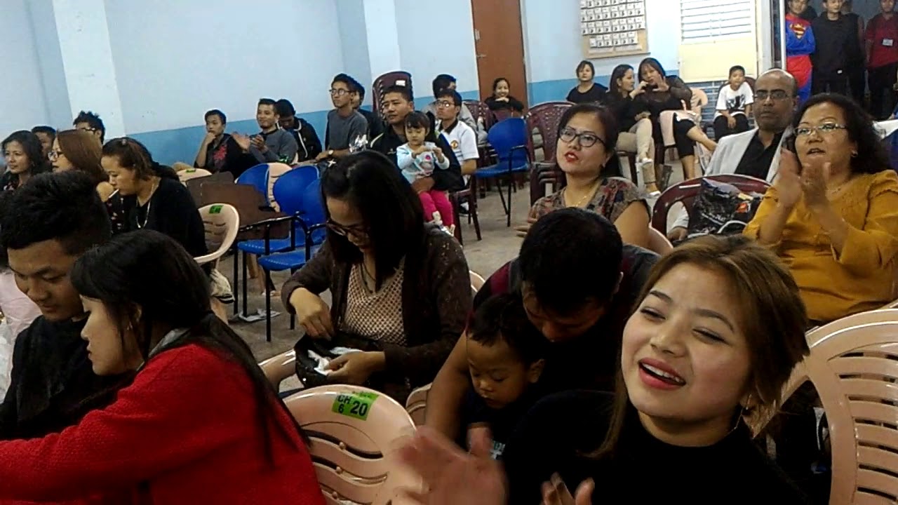 Estheri - Everybody likes to take a holiday