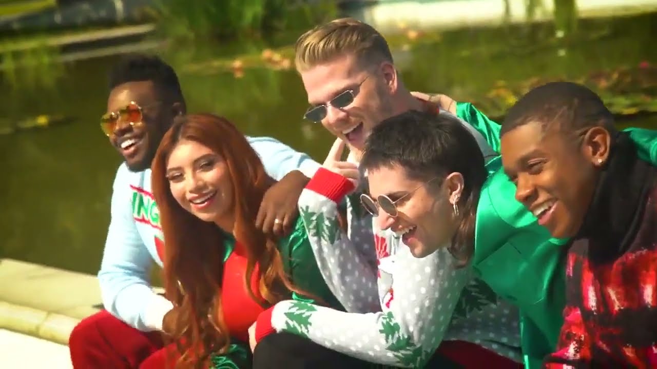 Pentatonix - PTXperience - BTS of 12 Days of PTXmas Photoshoot in LA! (2019)