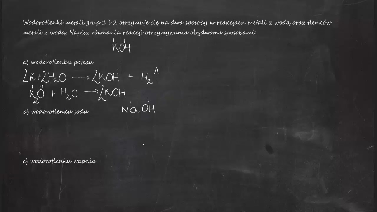 Wodorotlenki metali grup 1 i 2 otrzymuje się na dwa sposoby w reakcjach metali z wodą oraz tlenk&oacute;w.
