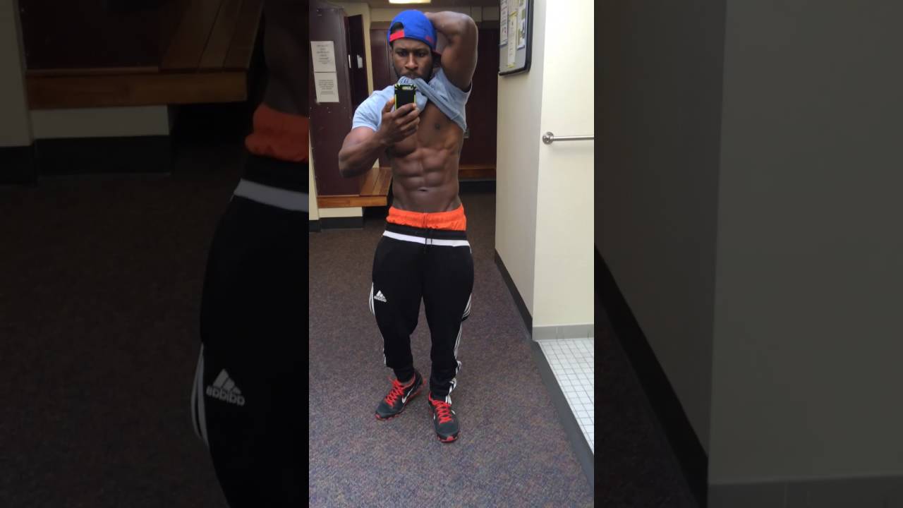 Ripped abs flex