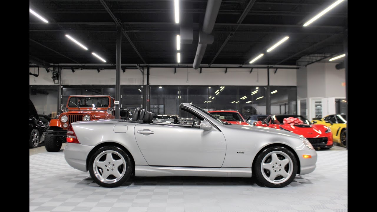 2001 Mercedes Benz SLK 320! Rare 6 Speed Manual! V6 Engine! Xenon Headlights and Heated Seats!