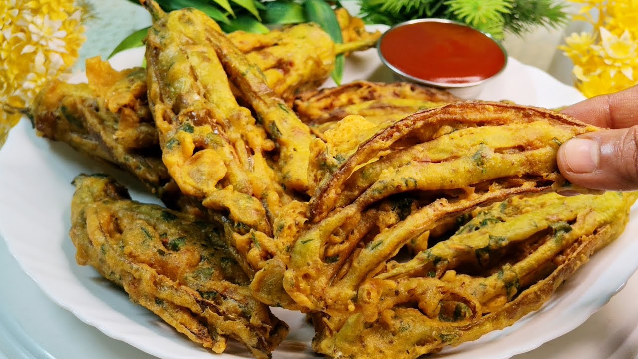 Ramzan Special Unique Mirchi Ke Pakode | Iftar Mirchi Ke bajji Recipe | Famidas Kitchen ❤️😊