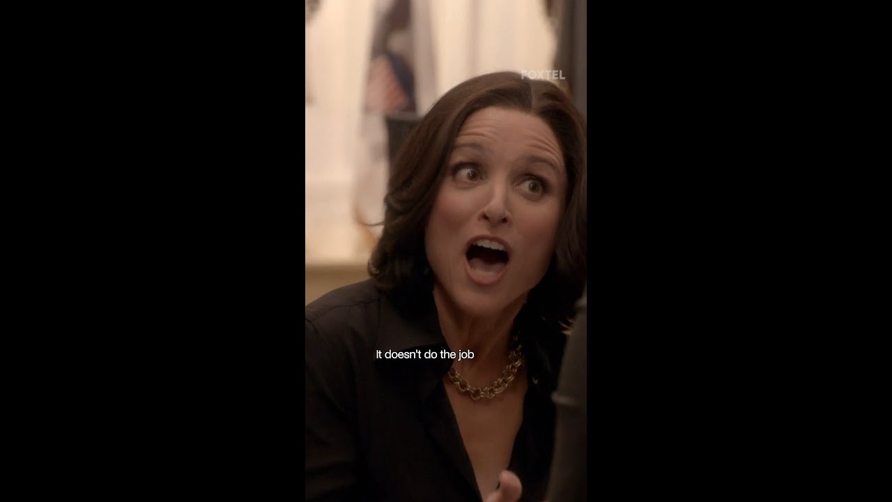 She almost completely broke character here... croissant anyone? 🤭🥐