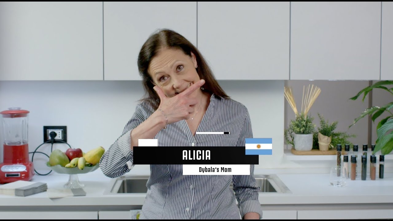 HAPPY MOTHER'S DAY! Juventus' Dybala and Cuadrado's moms cook with famous chef Davide Scabin