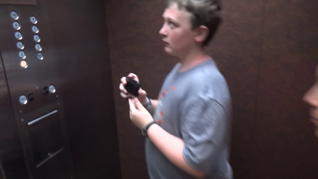 Riding the Haughton elevators @ Reynolds Arcade w/ TJS468 & LongIslandElevators