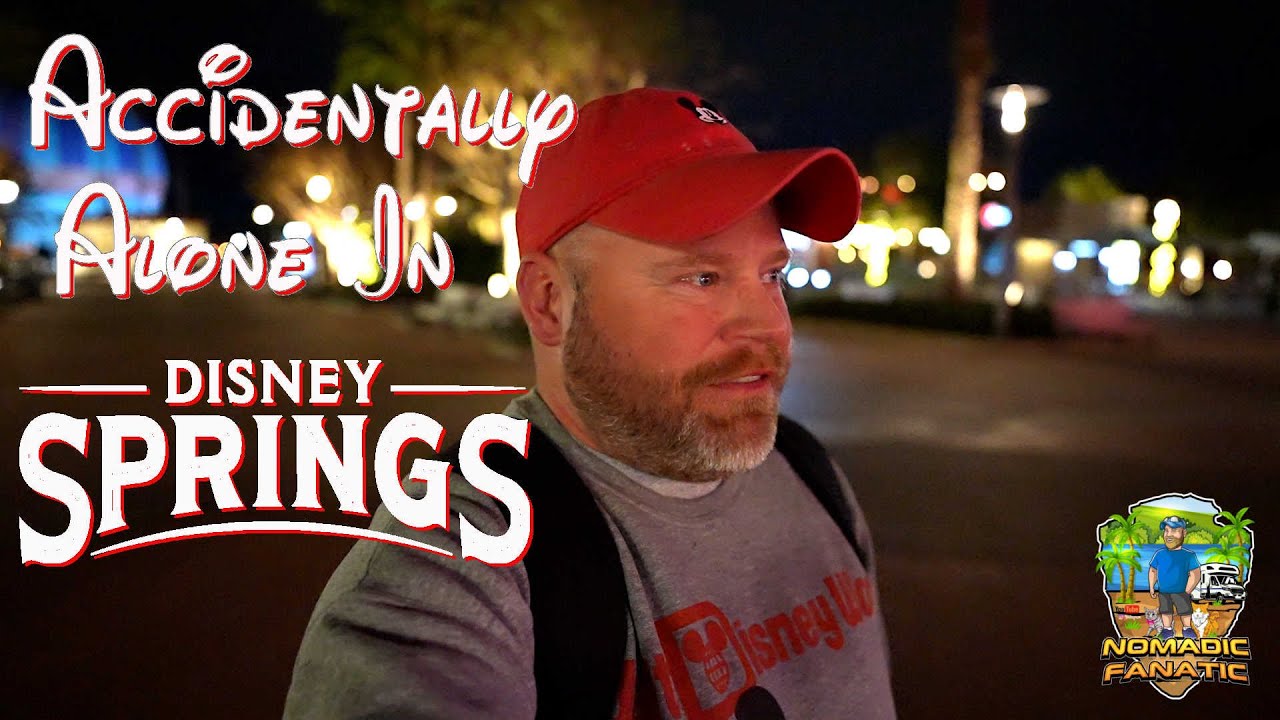 Christmas Day In Disney Springs ~ Full To Empty