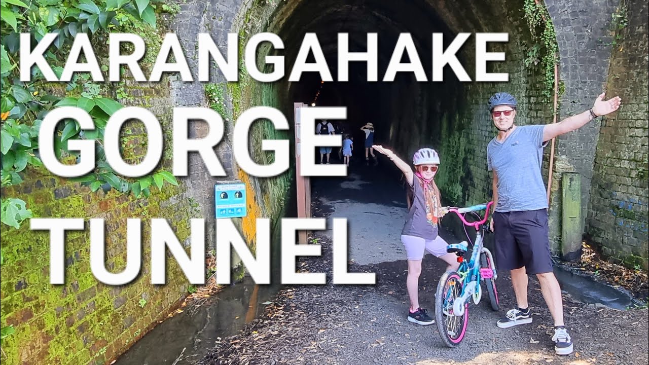 Karangahake Gorge Tunnel / Cycling Hauraki Rail Trail / Paeroa