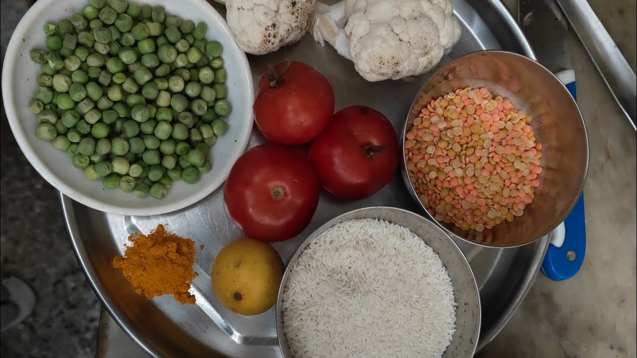 Jhatpat khichdi | Dal, Chawal, Matar, Gobhi, Tamatar |  Haldi Namak, Mirch and Masale | Water #food