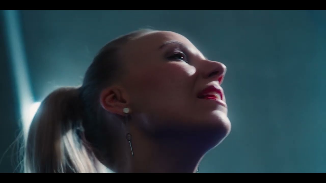 Hanna-Maaria: Talking to Younger Me official music video