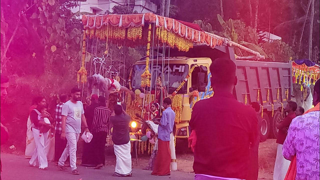 എല്ലാവർഷവും കണ്ടു വരുന്നതാണ്.. #ourheavenbyarya #minivlog #aryanishad #sundayspecial #kaavadi 