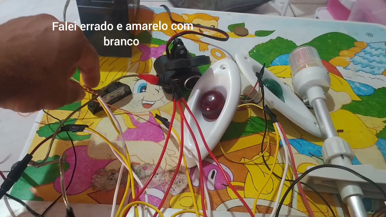 instalando olho de tubarão e luz de mastro