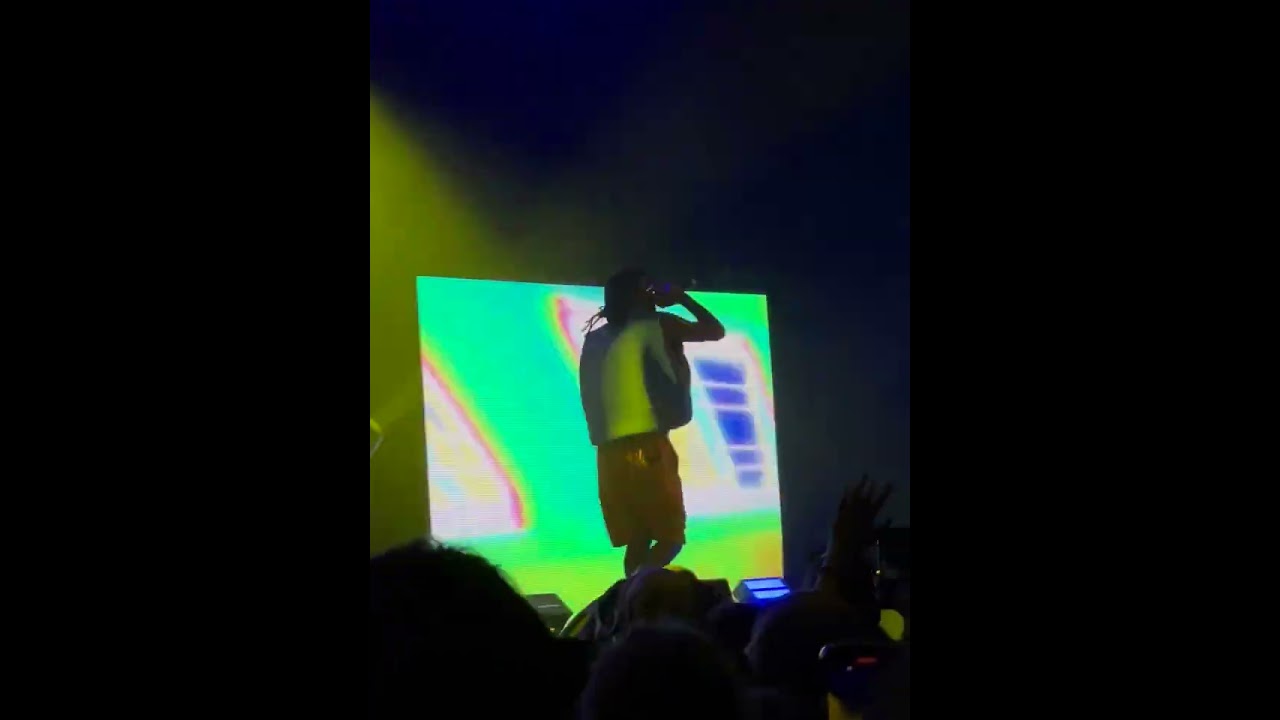 Amin&eacute; - Pressure In My Palms @ &Eacute;lys&eacute;es Montmartre, Paris FR 2022