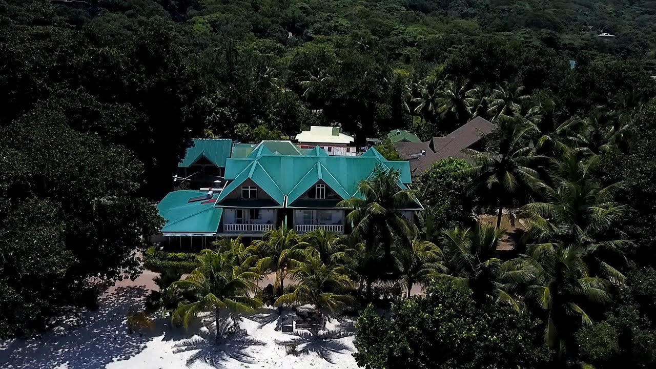Seychelles  hotel at La Passe on La DIgue  - Moonlight Beach Villa