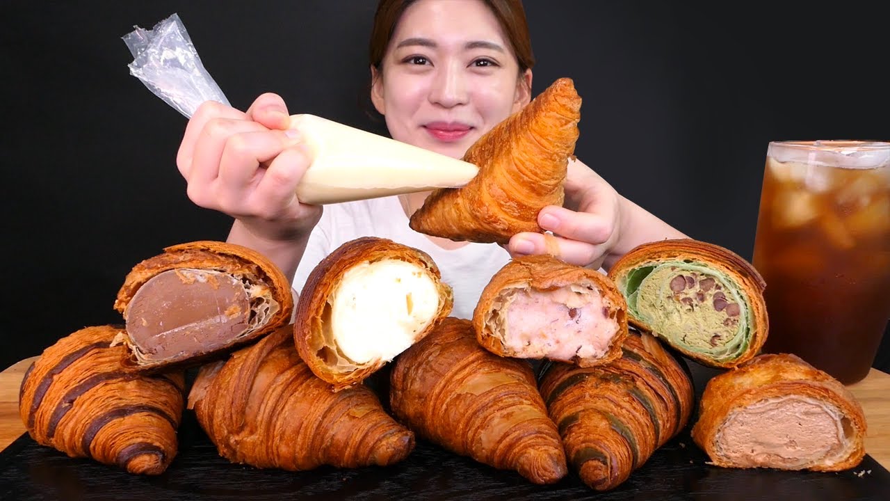 🥐Chocolate cream croissant🥰바삭한 크로와상에 생크림 폭탄 투하!![Custard,Chocolate,Earl grey, Green tea] Mukbang